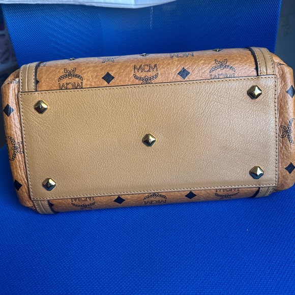 EUC MCM STUDDED SATCHEL HANDBAG - Picture 4 of 7